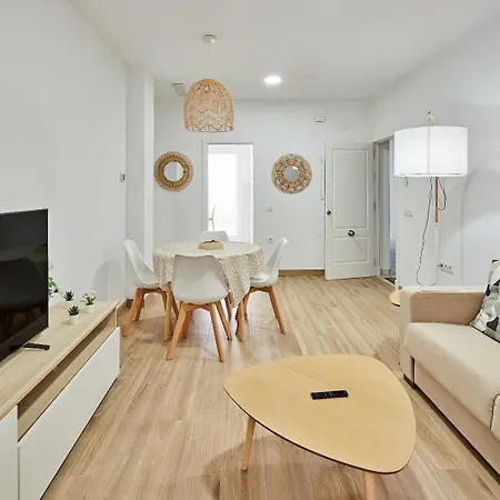 Apartamento Cádiz, Ciudad Y Playa *